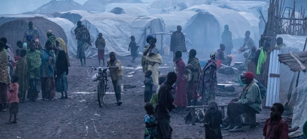 آوارگان داخلی در اردوگاه آوارگان داخلی لودا در فاتکی، استان ایتوری، جمهوری دموکراتیک کنگو.