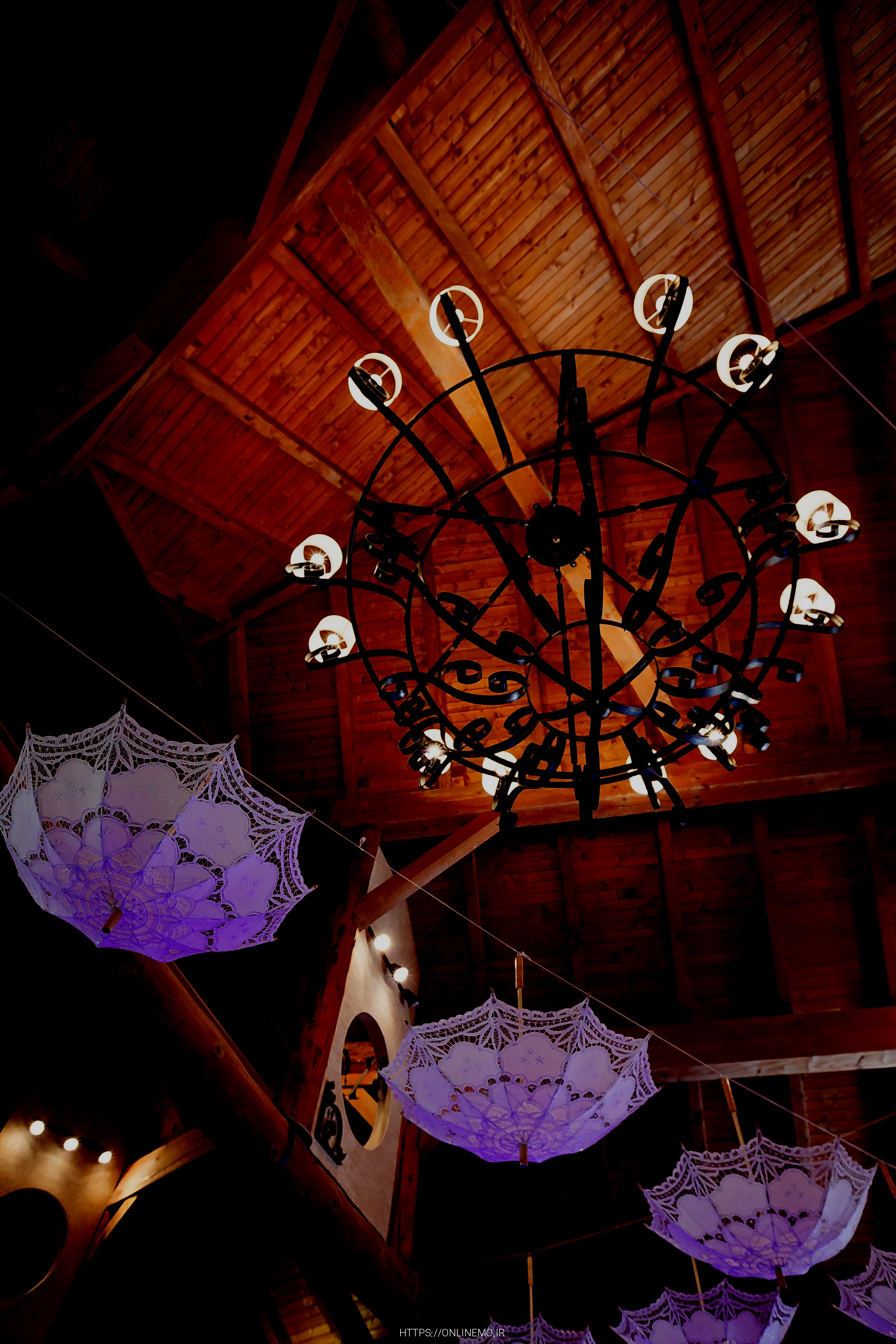 Free picture: cabin, chandelier, bungalow, romantic, indoors, wood, inside, design, architecture, ceiling